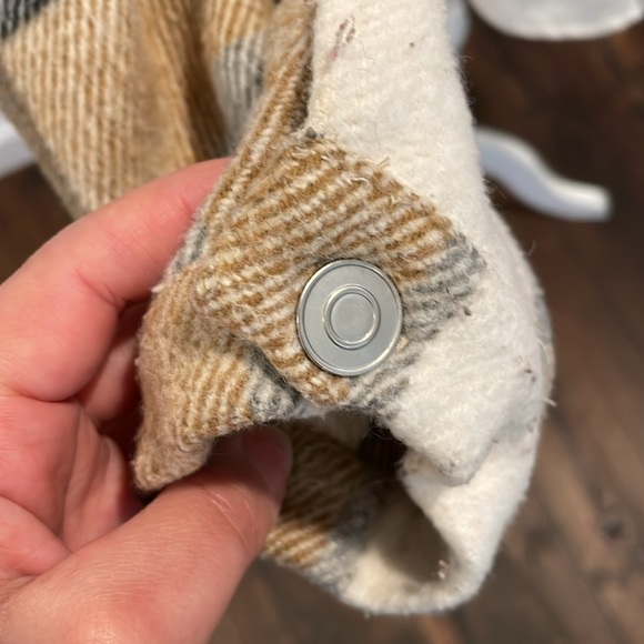 Shacket Size Small - Picture 6 of 6